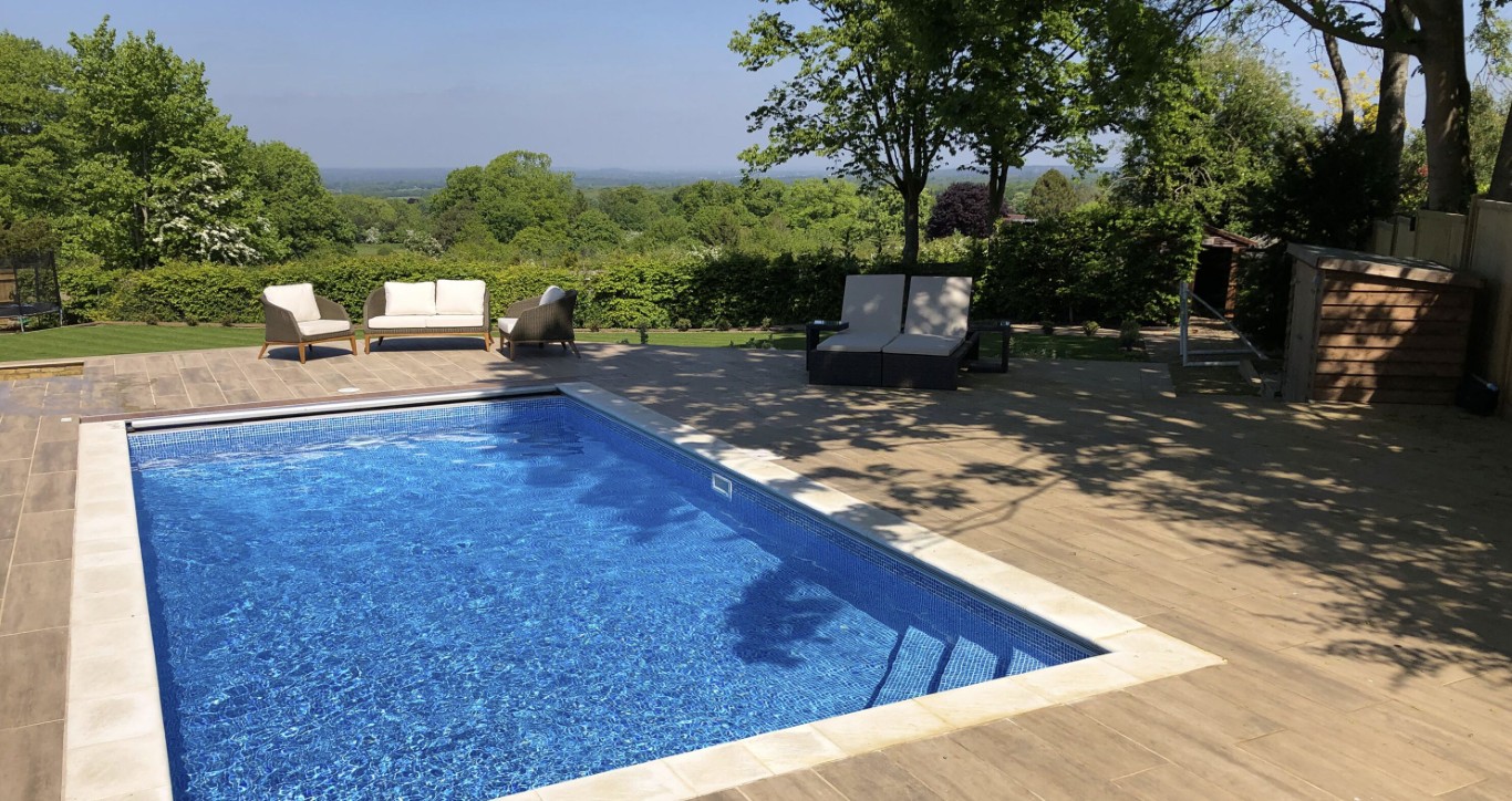 Pool Opening & Closing Services in Lakewood, CA